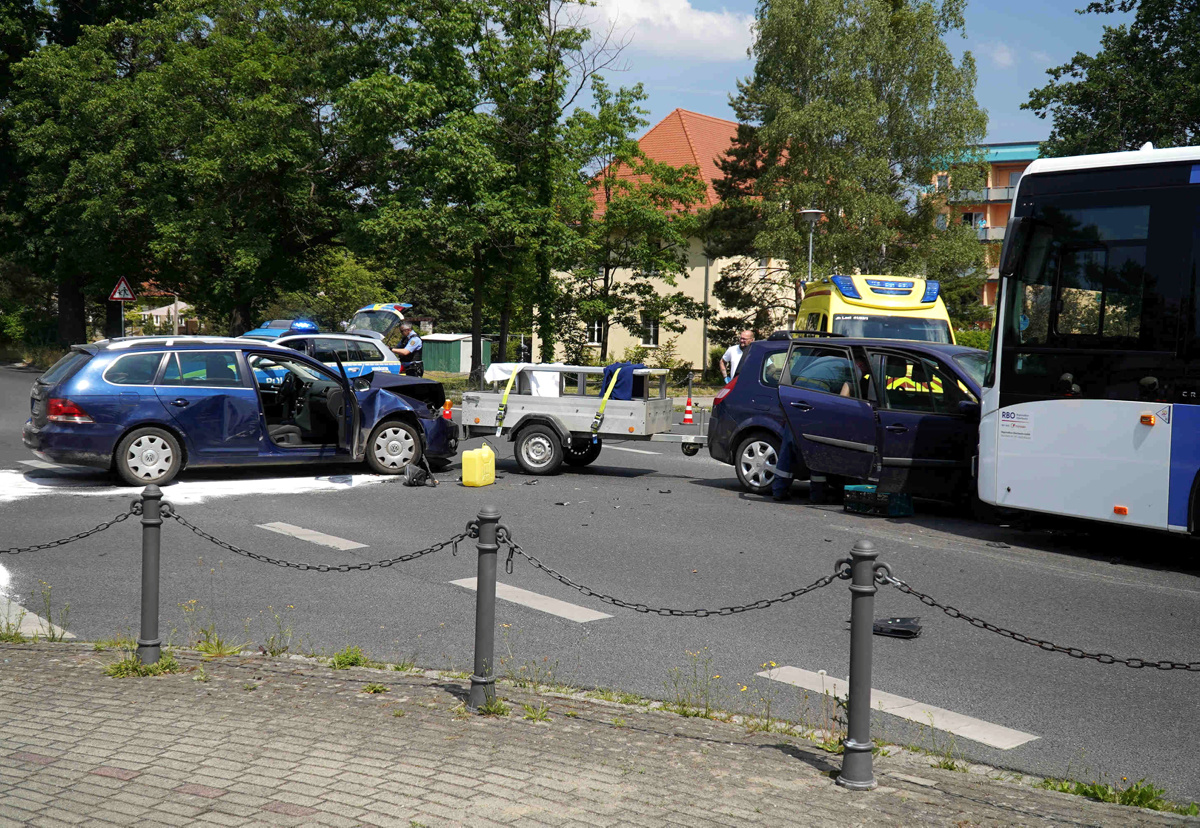 Mehrere Verletzte bei Crash auf Kreuzung in Lauta