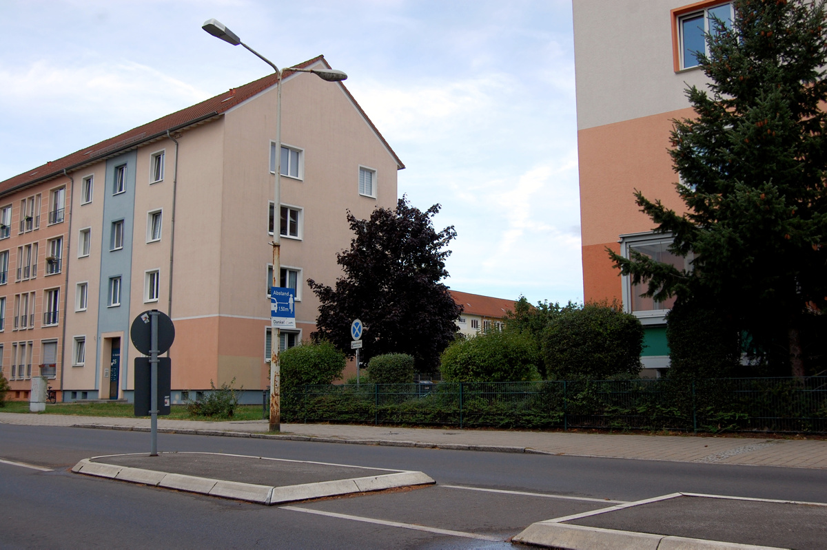 Ein Zebrastreifen für die Niederkirchnerstraße