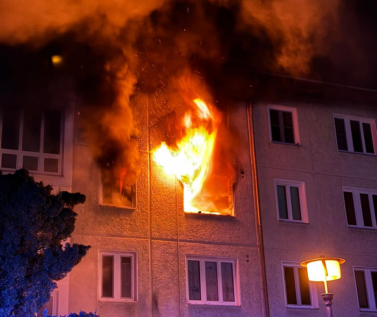 Wohnungsvollbrand in der Ziolkowskistraße