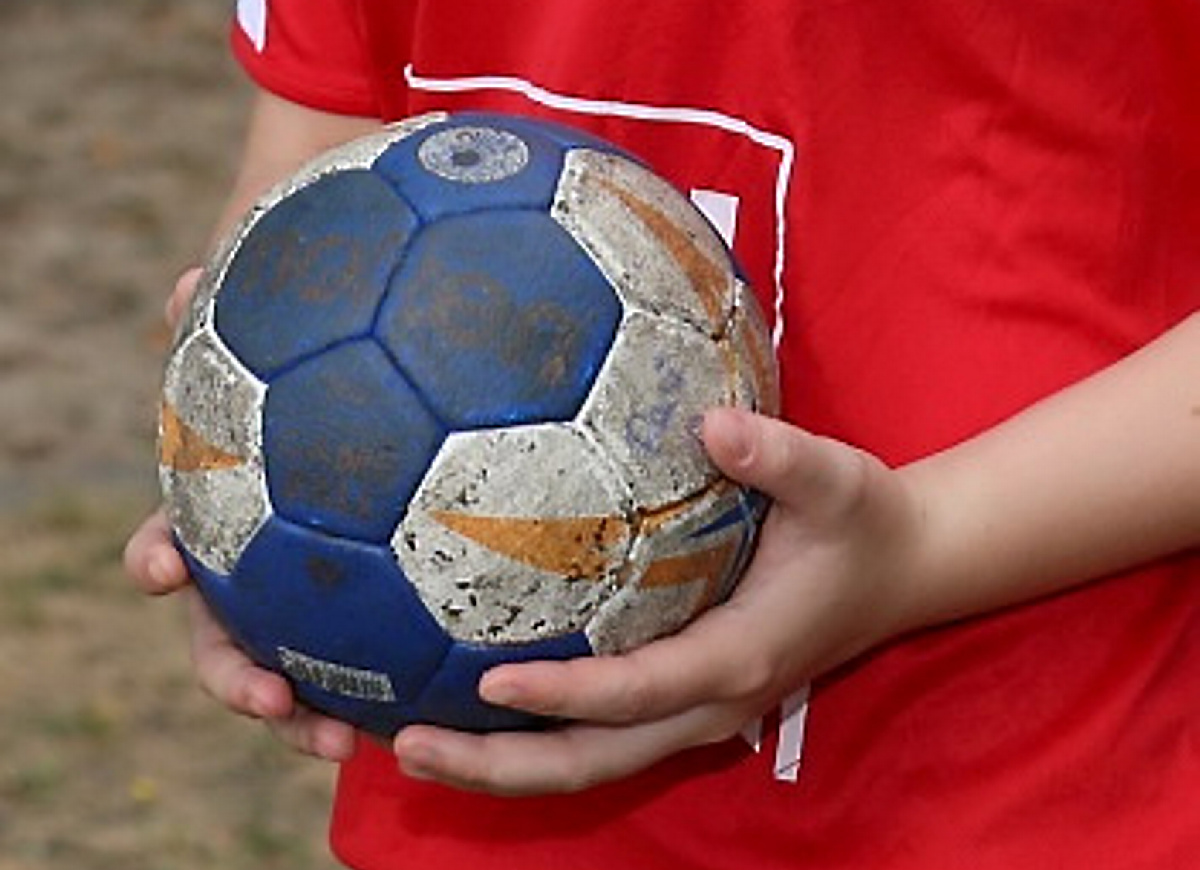 Handball in Hoyerswerda: Ein Sieg und ein Ausfall