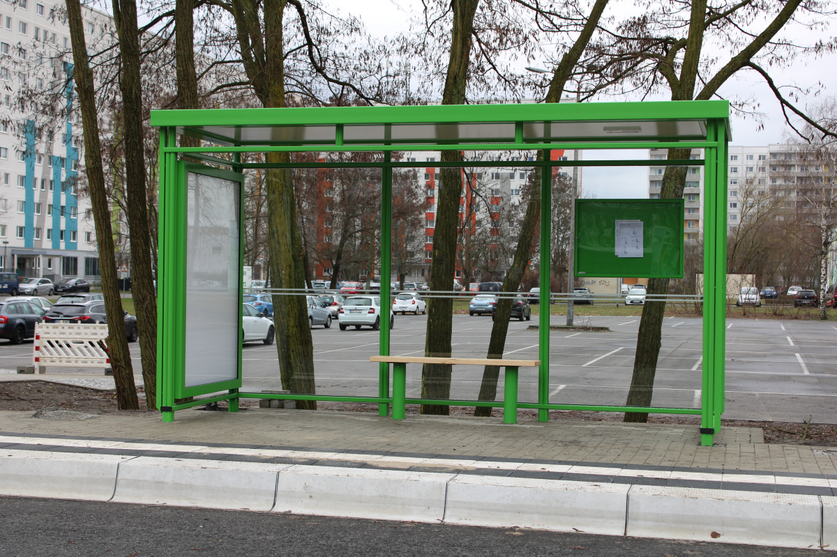 Neue Bushaltestelle geht in Betrieb