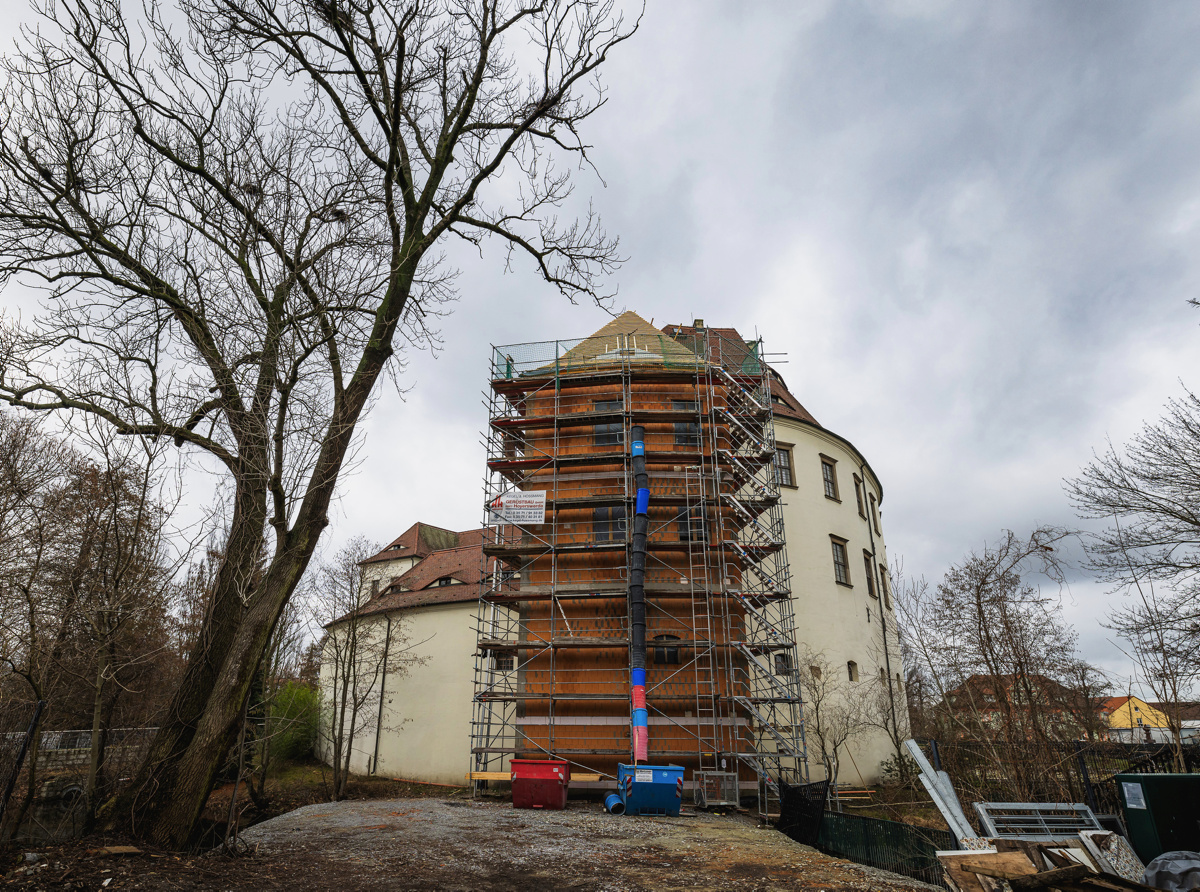 Ein Dach für den neuen Schloss-Treppenturm