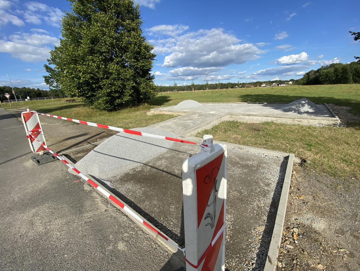 Hier entsteht ein Carport für eine alte Dreschmaschine