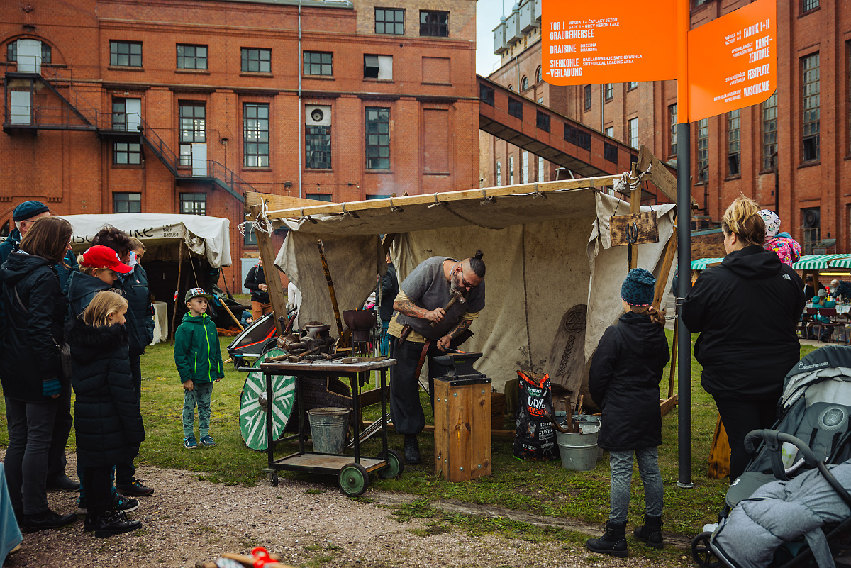 Vorführungen beim mittelalterlichen Markt