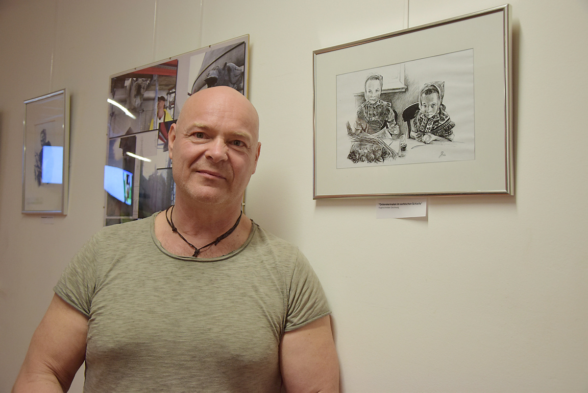 Mit einer Gruppenausstellung in der Geburtsstadt