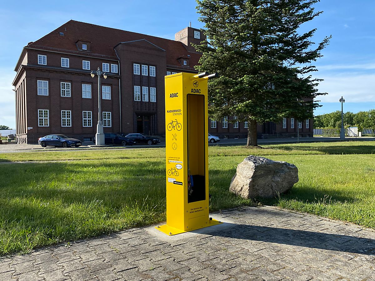 Unterstützung bei einer Reifenpanne