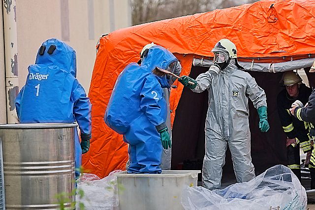 Mehrstündiger Einsatz in Schutzanzügen