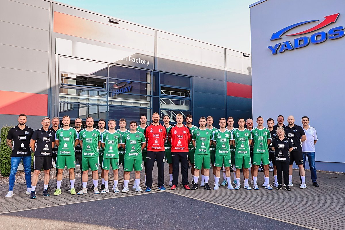 Man sieht die erste Mannschaft des LHV Hoyerswerda.