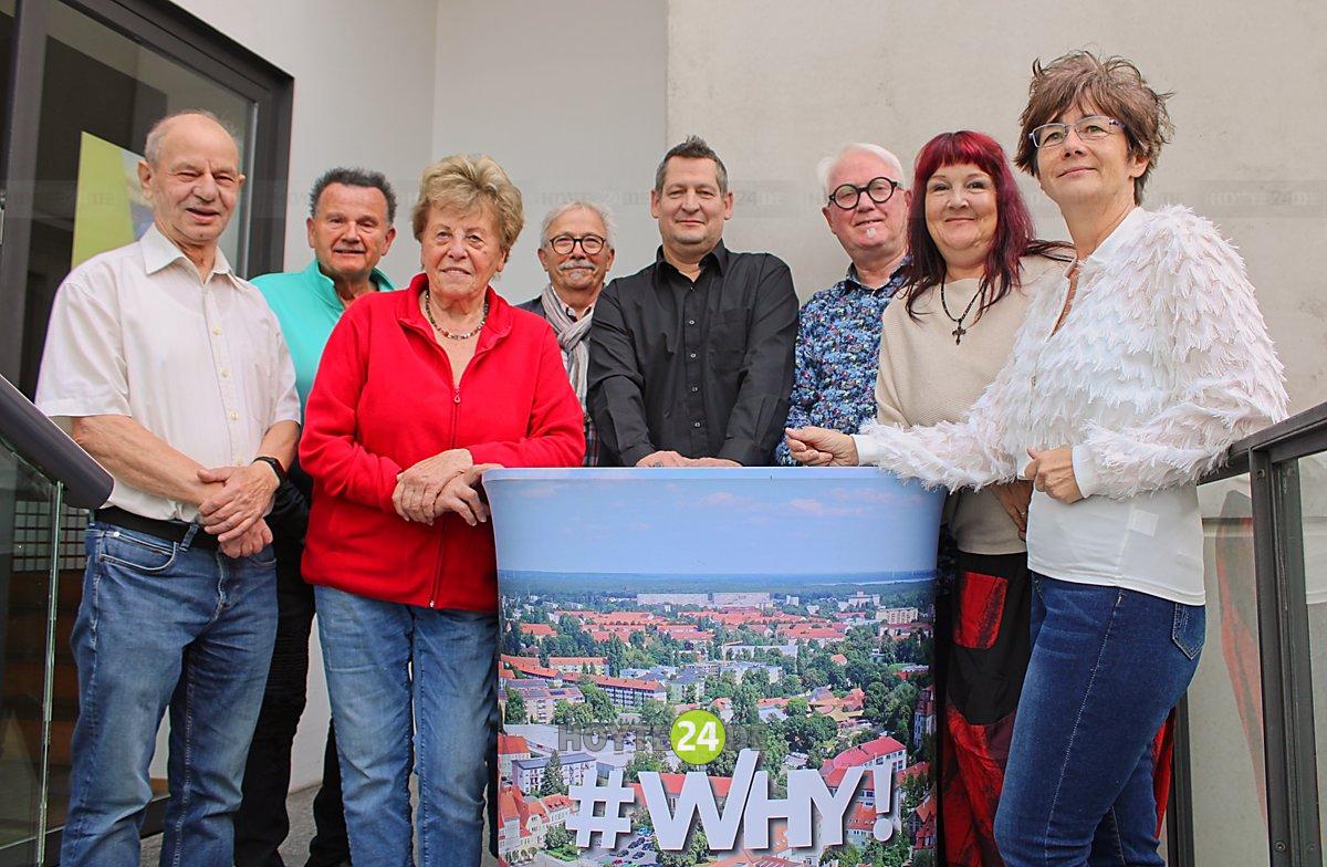 Man sieht die Mitglieder des Behindertenbeirates: Ralf Haenel, Roland Wehner, Dr. Gitta Kaltschmidt, Eugen Diesterheft, Jan Kregelin, Bernd Wiesner, Carmen Schönleber-Killet und Manja Klimt. Zum Termin verhindert war Rene Warlich.