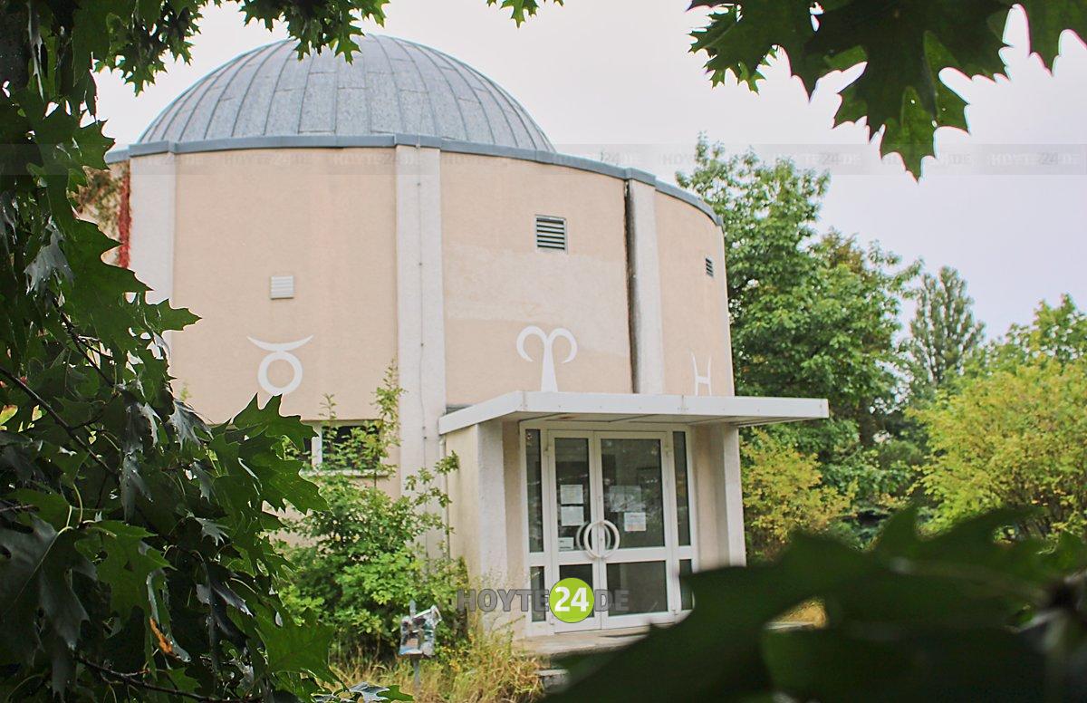 Man sieht das Planetarium in Hoyerswerda