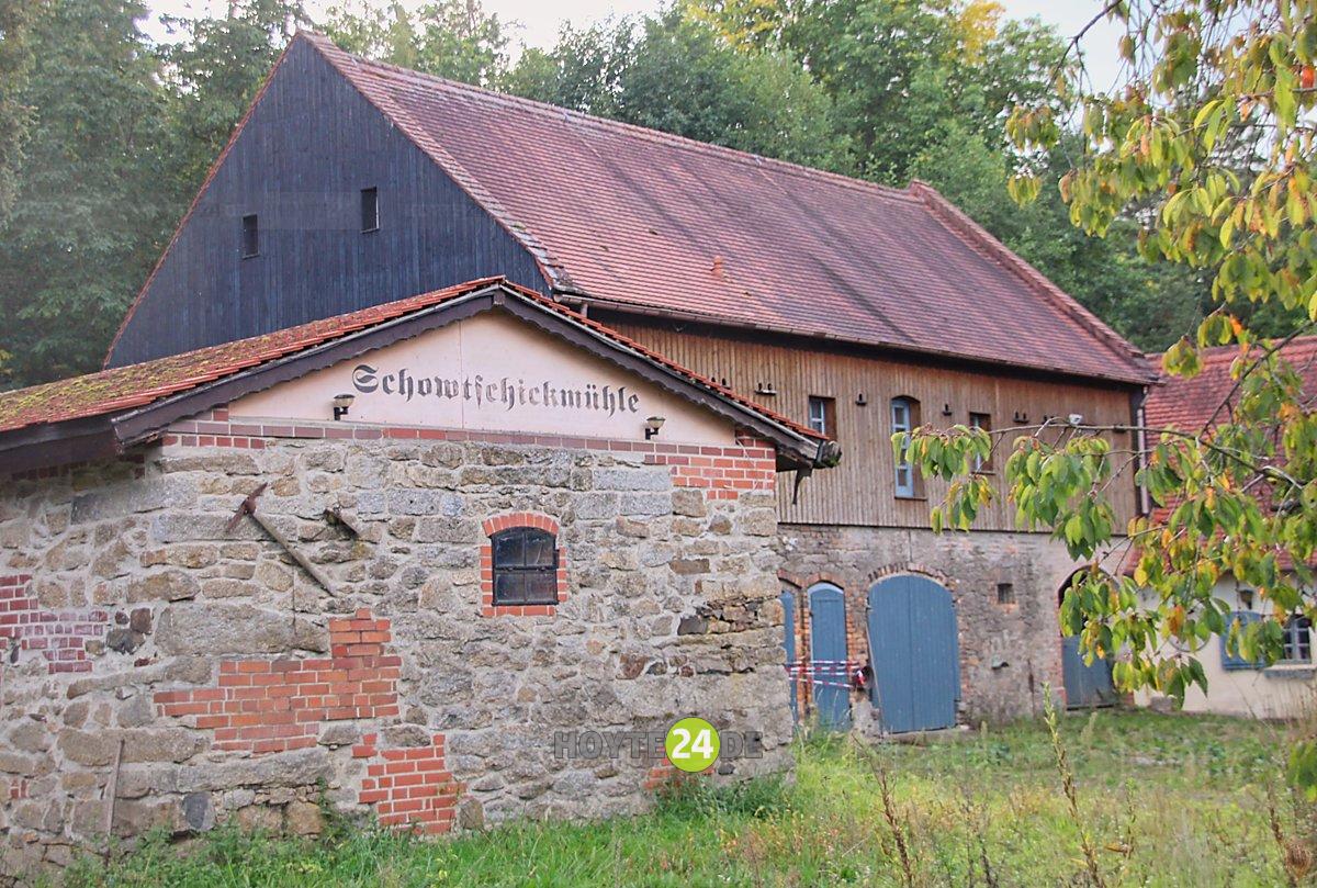 Man sieht die Schowtschickmühle.