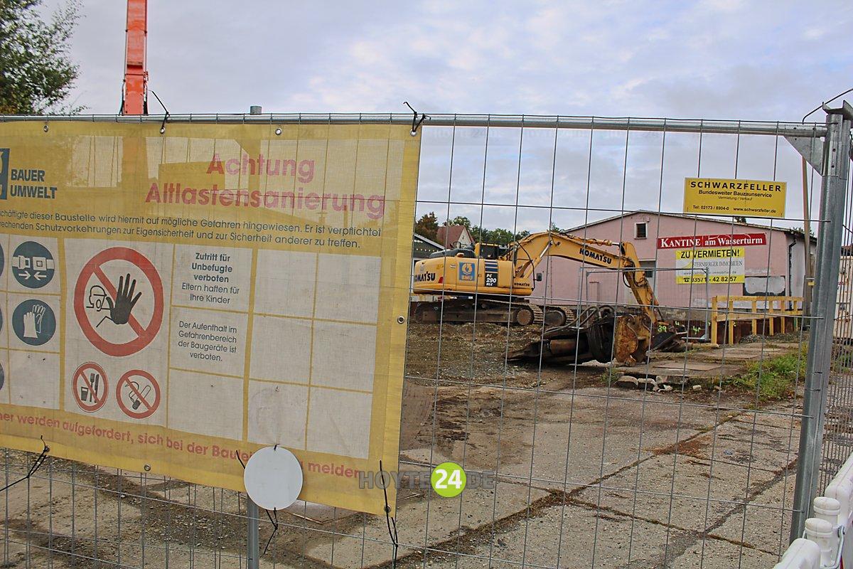 Man sieht die Altlastensanierung der ehemaligen Minol-Tankstelle am Adler.