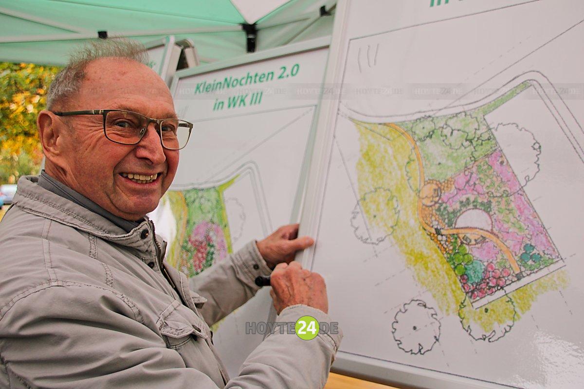 Man sieht Lothar Mages bei der Abstimmung über die Möglichkeiten, im WK III einen Pikopark anzulegen.