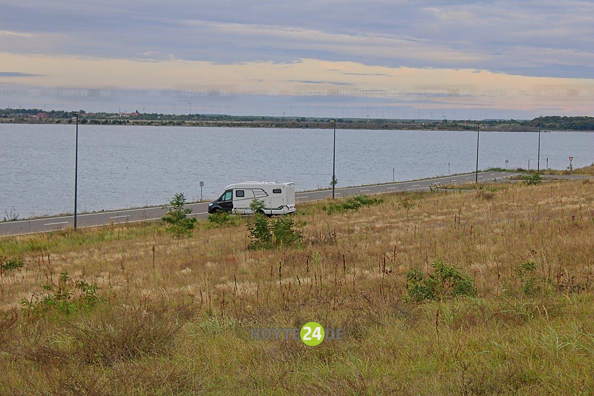 Man sieht den Sedlitzer See.