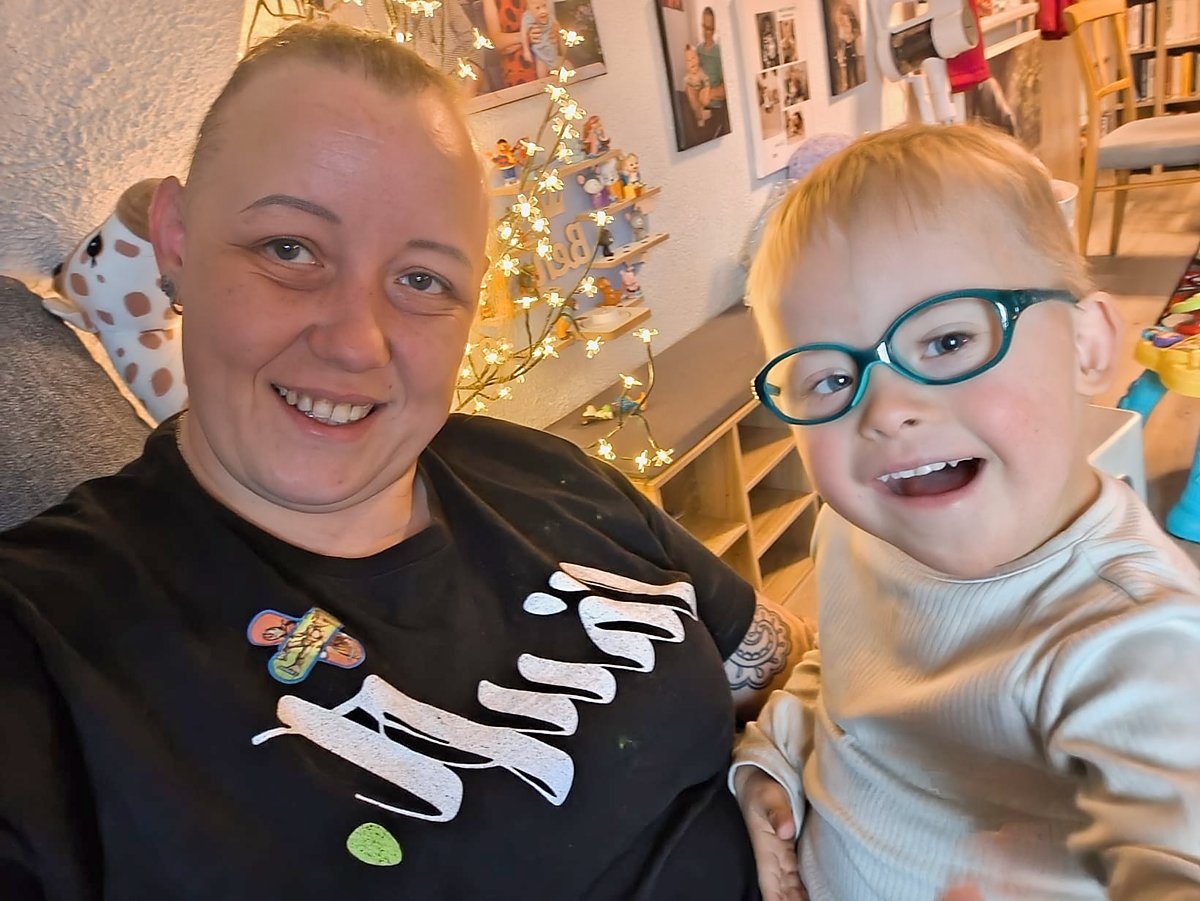 Man sieht Anne Oberländer und Ben.