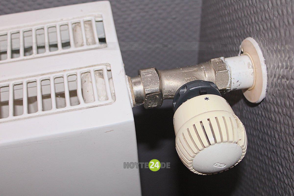 Man sieht einen Heizungsknauf.