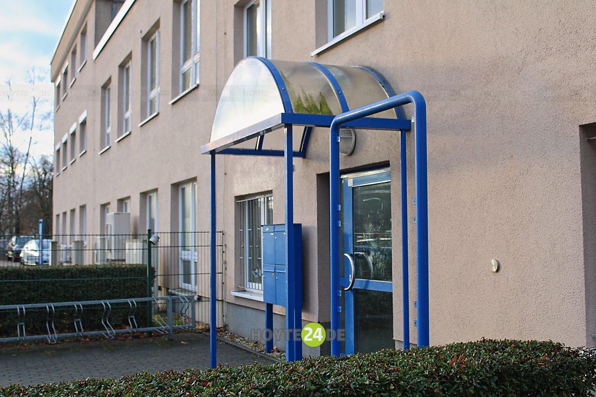 Man sieht das Veranstaltungs-Gebäude.