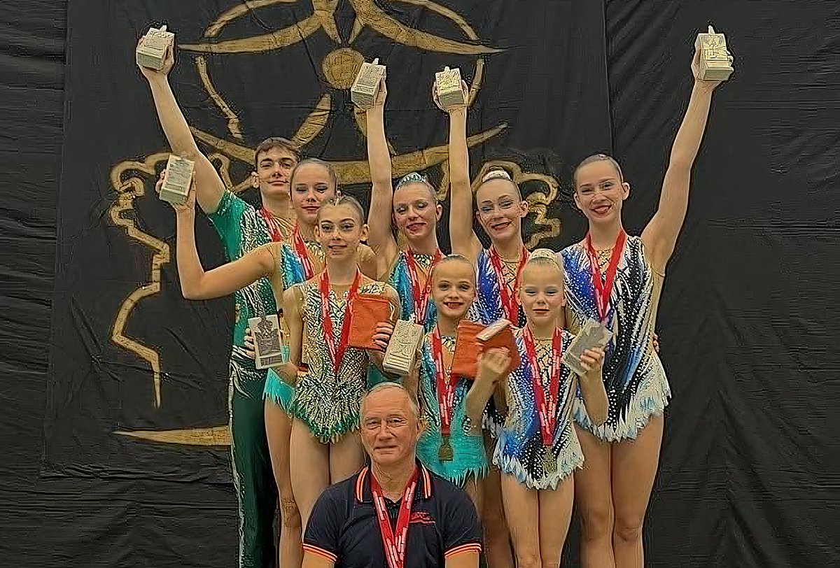 Man sieht die Hoyerswerdaer Delegation.