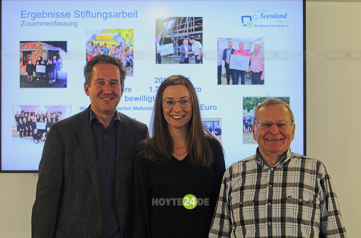 Man sieht Dr. Jens Schick, Juliane Kirfe und Thomas Delling.