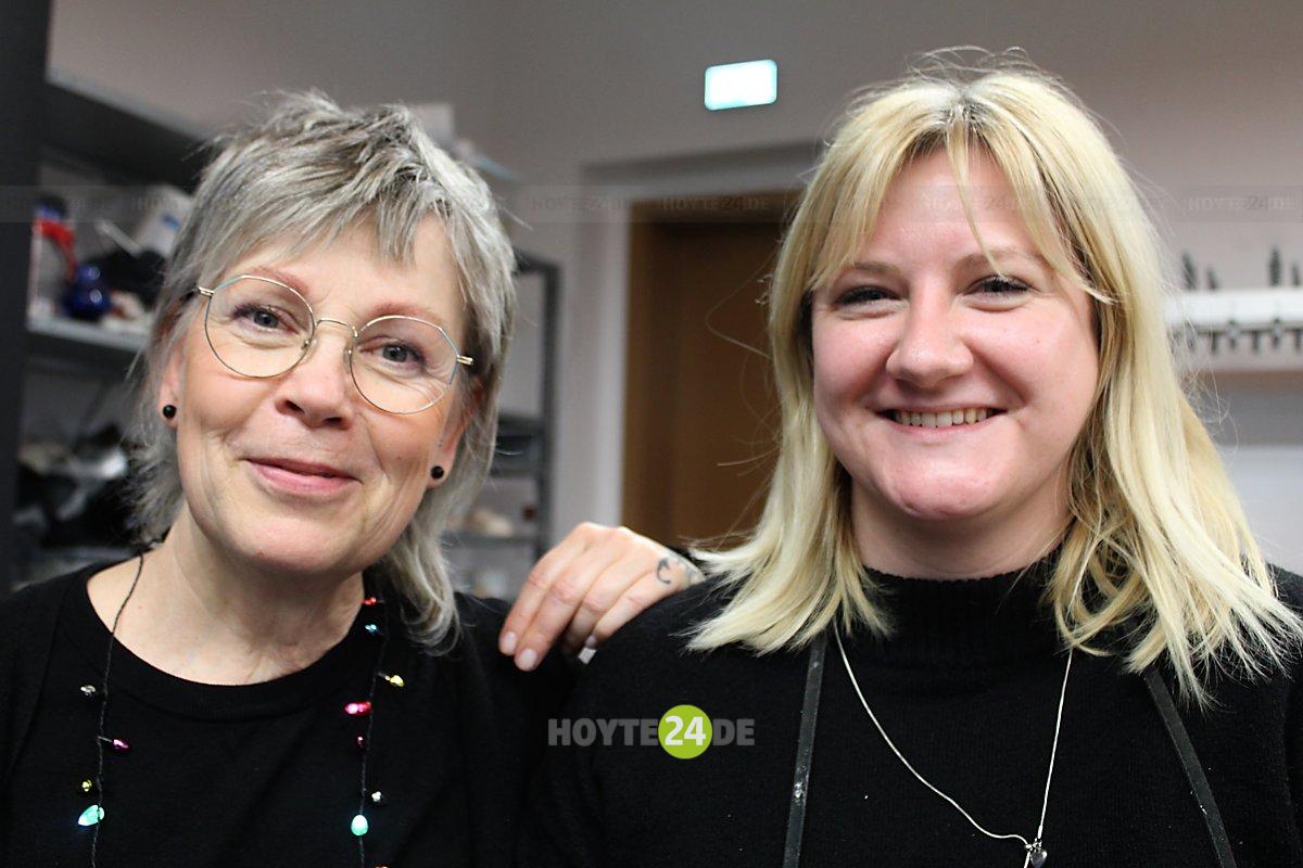 Man sieht Nancy Hauke und Jessica Udhardt.