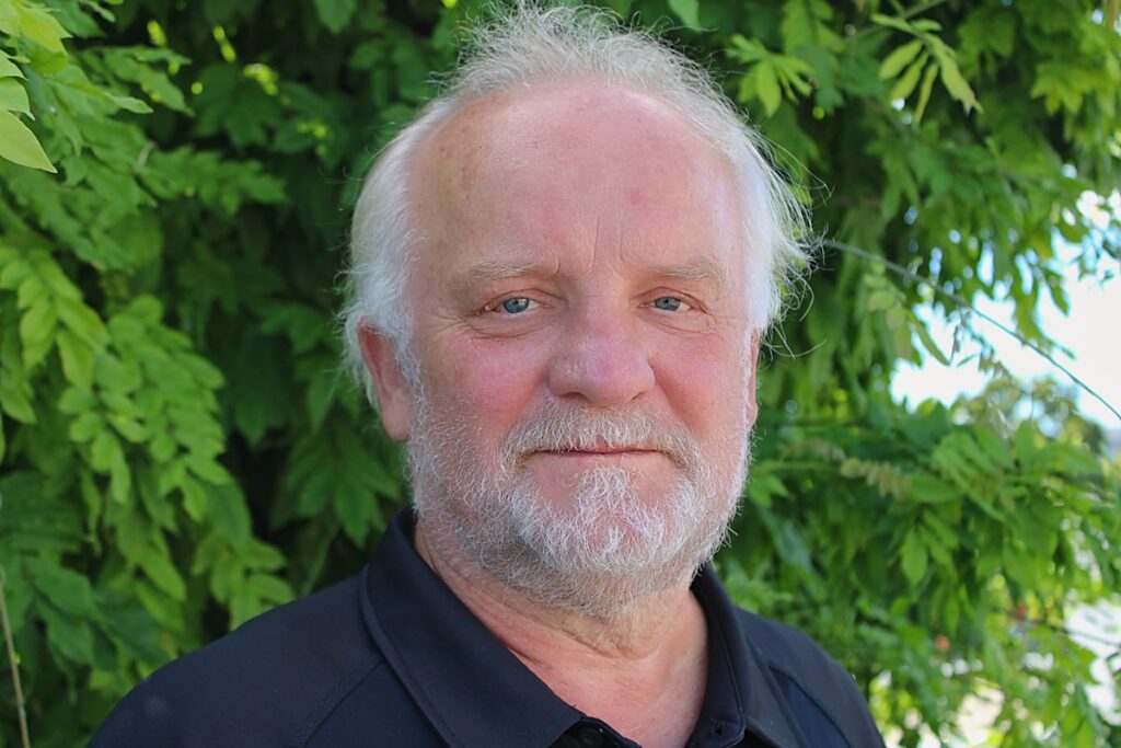 Man sieht Peter Paul Gregor.