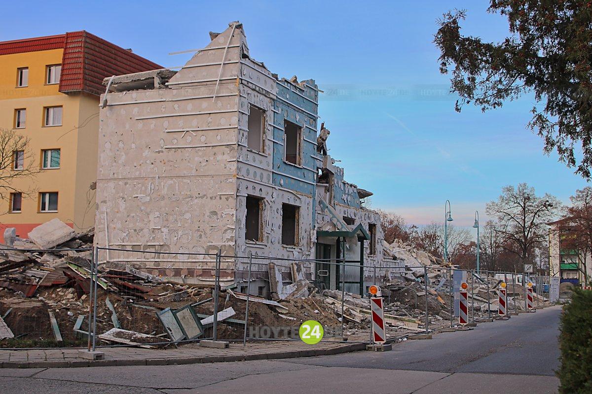 Man sieht den Rest der Collinsstraße 2-6.