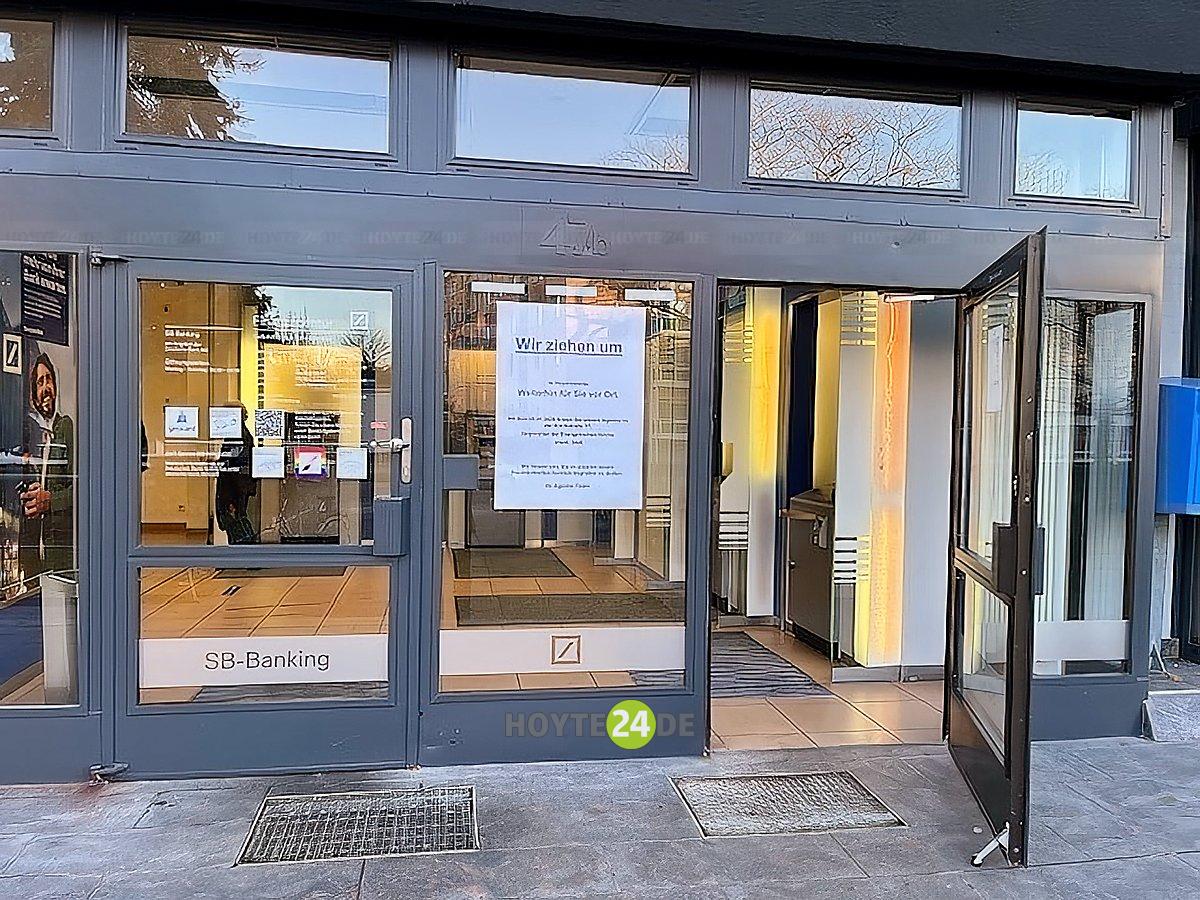 Man sieht den Eingang zur Agentur.