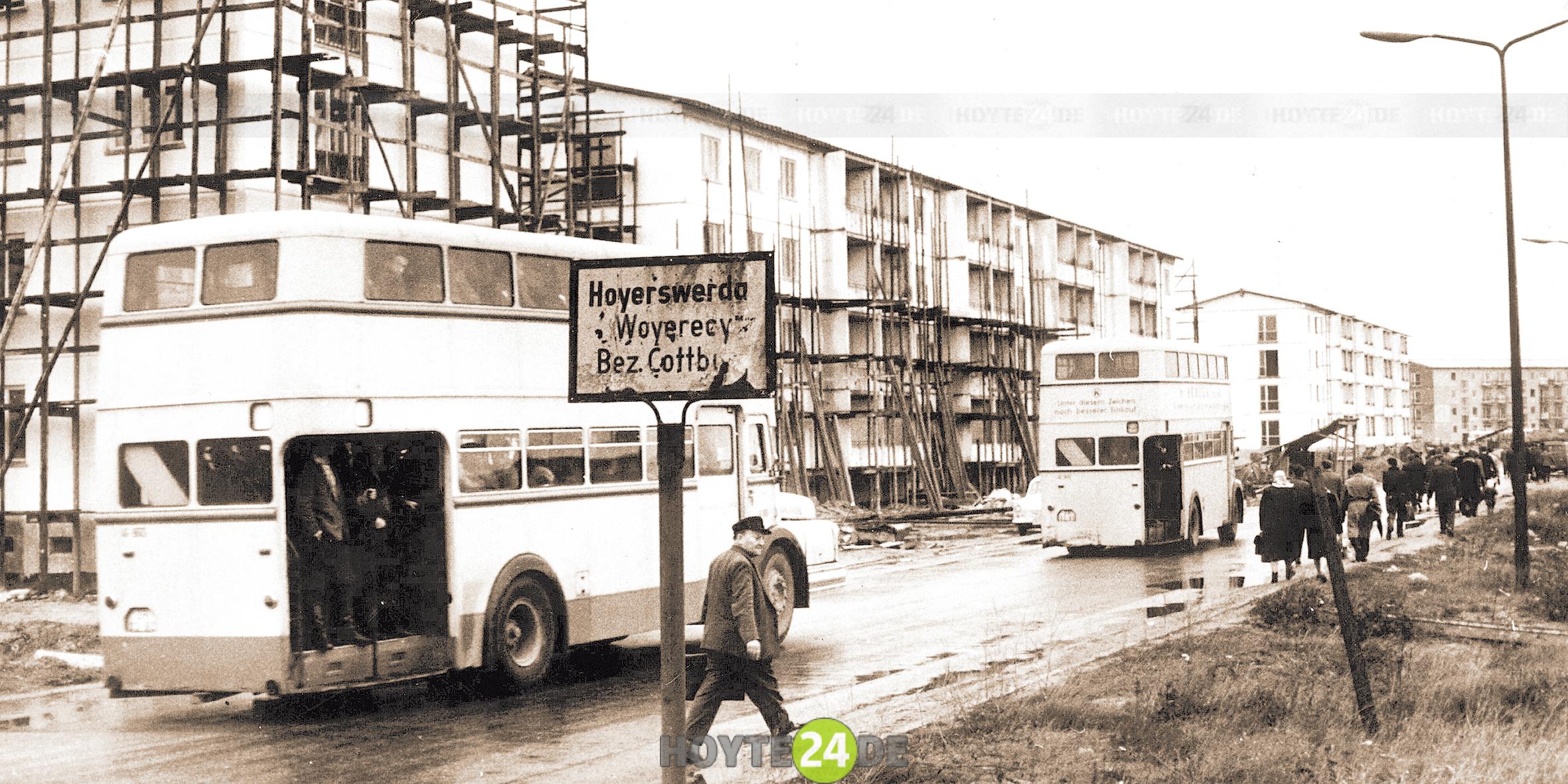 Man sieht den Ortseingang beim WK V.