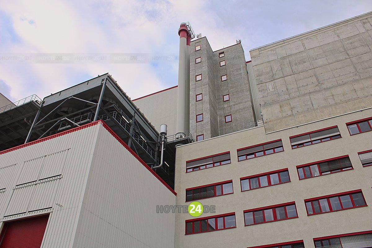 Man sieht das EBS-Kraftwerk in Schwarze Pumpe von außen.