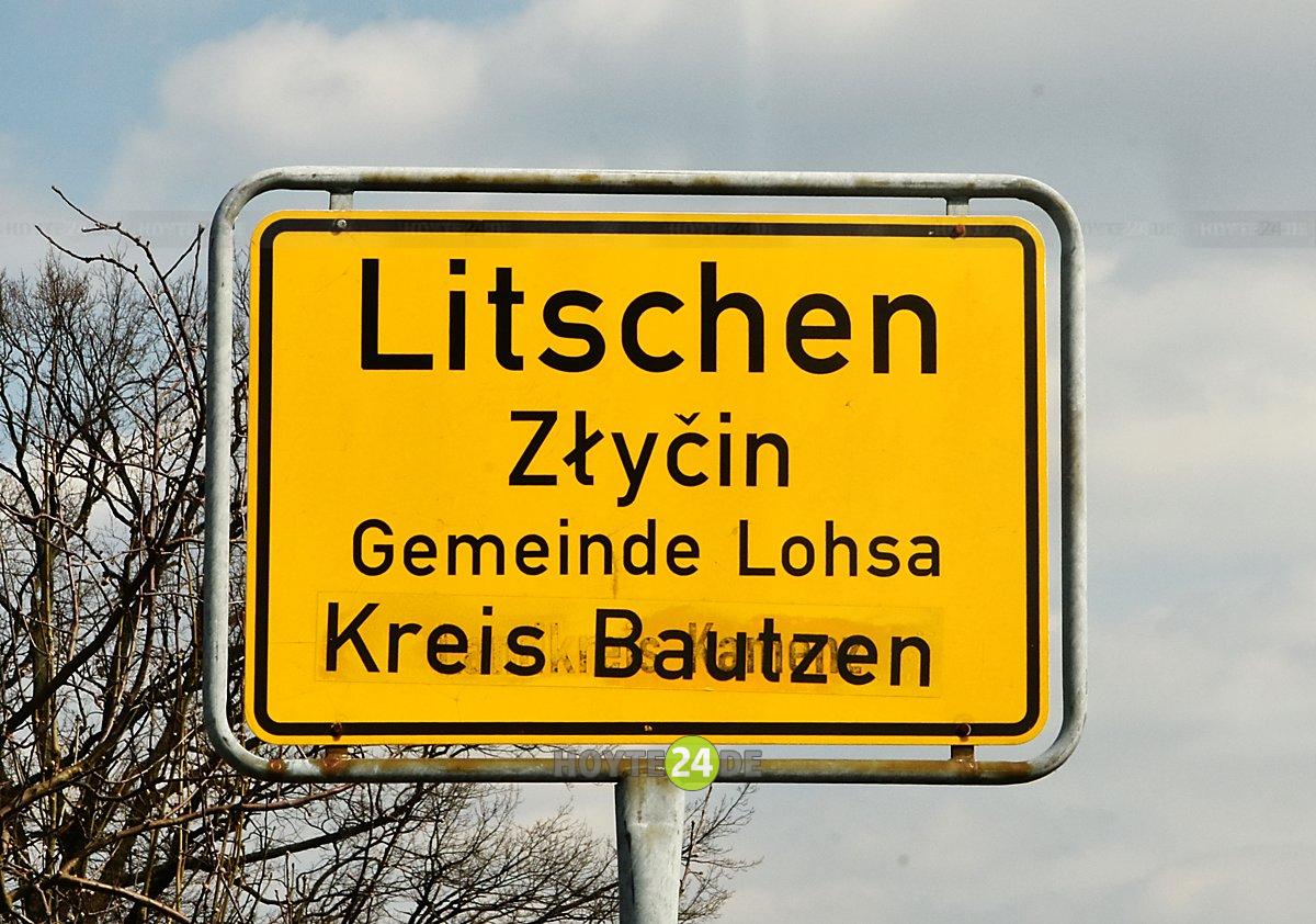 Man sieht das Ortseingangsschild von Litschen.